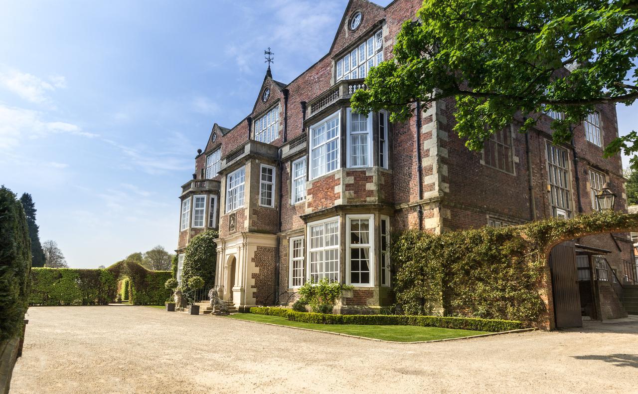 Goldsborough Hall Нерсборо Экстерьер фото