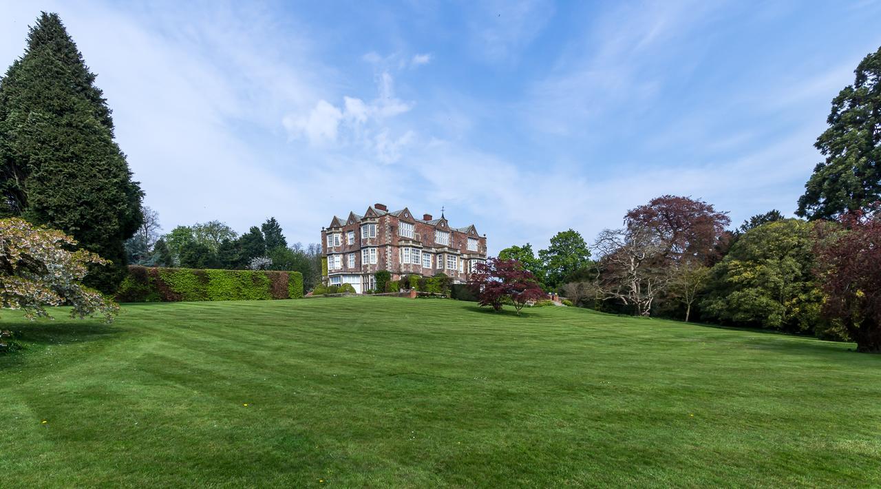 Goldsborough Hall Нерсборо Экстерьер фото