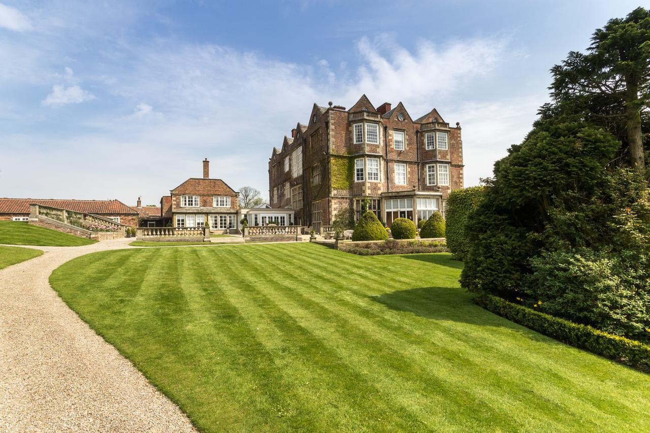 Goldsborough Hall Нерсборо Экстерьер фото