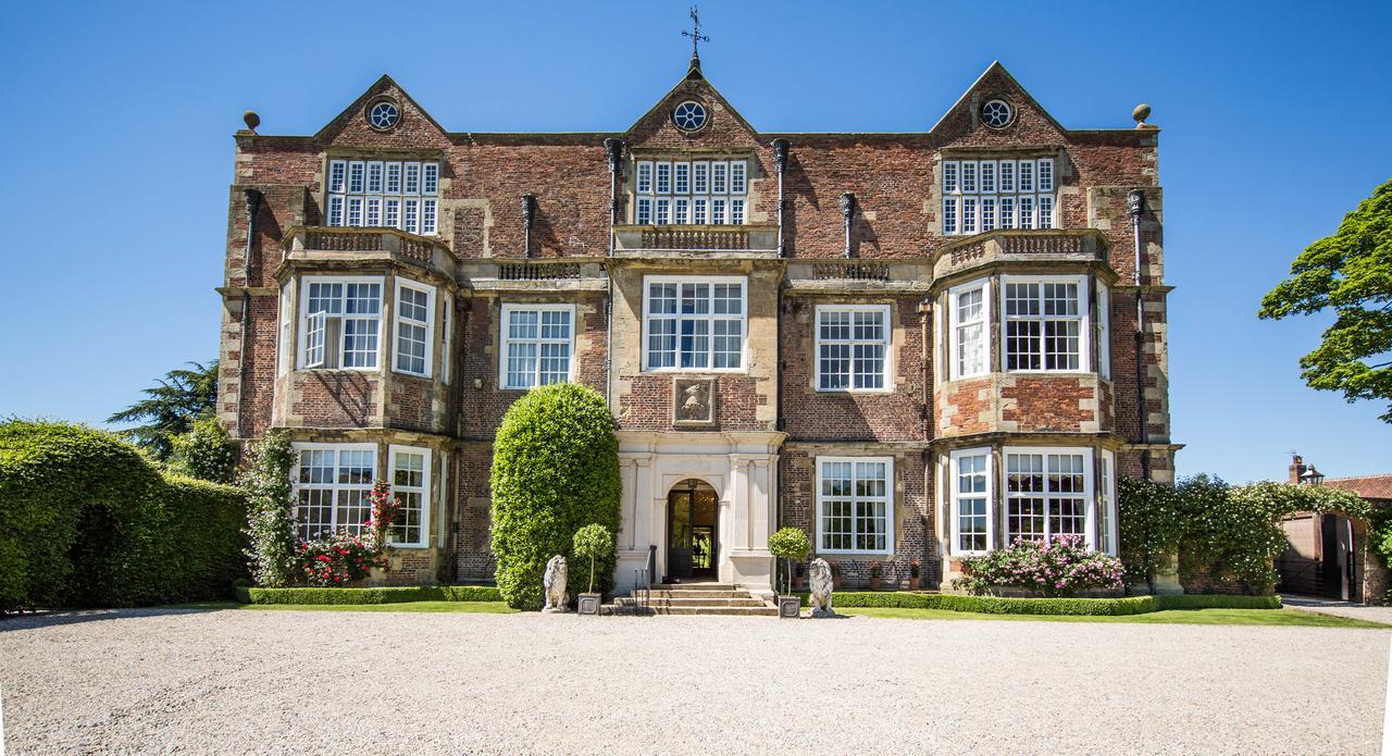 Goldsborough Hall Нерсборо Экстерьер фото