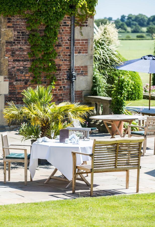Goldsborough Hall Нерсборо Экстерьер фото