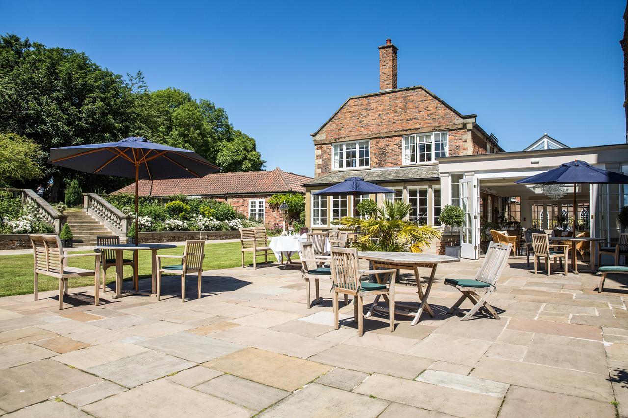 Goldsborough Hall Нерсборо Экстерьер фото